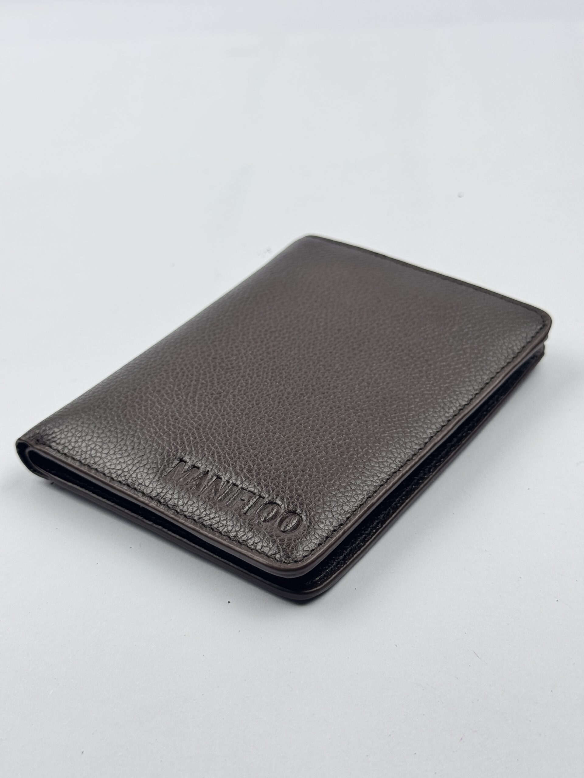 Manifiquo Pebble Grain Leather Bi-fold Wallet for Men - Image 2