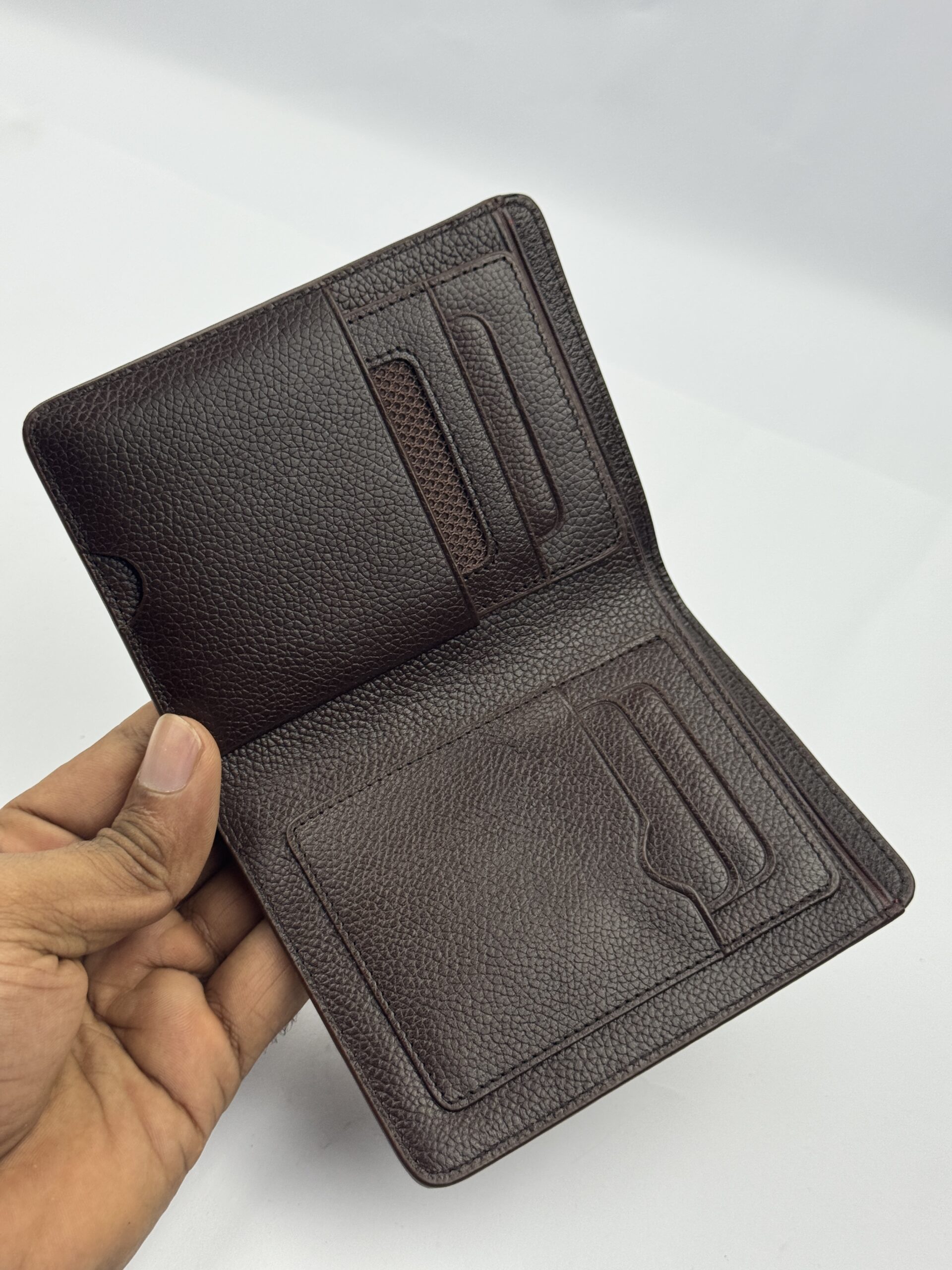 Manifiquo Pebble Grain Leather Bi-fold Wallet for Men - Image 3