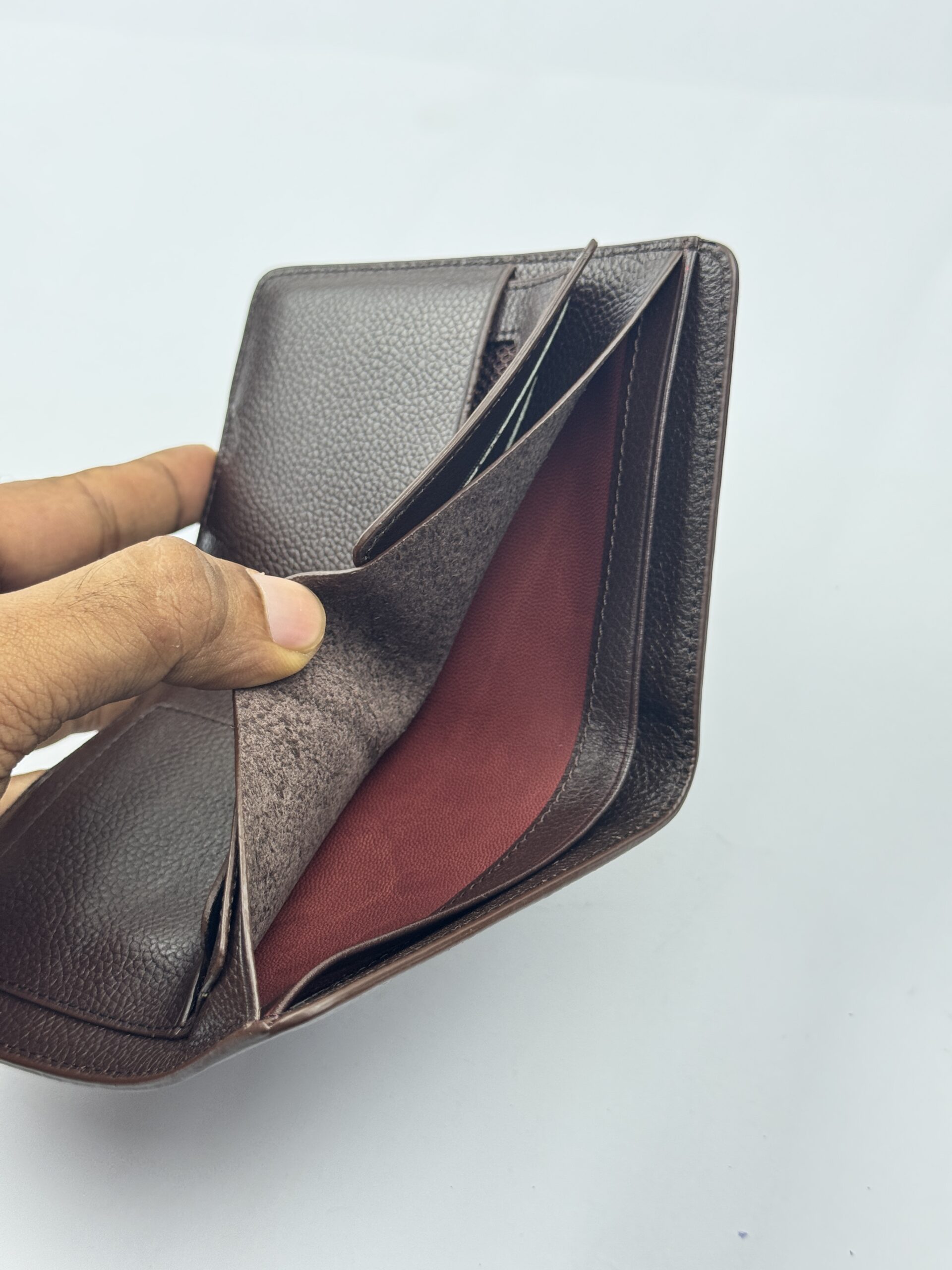 Manifiquo Pebble Grain Leather Bi-fold Wallet for Men - Image 6