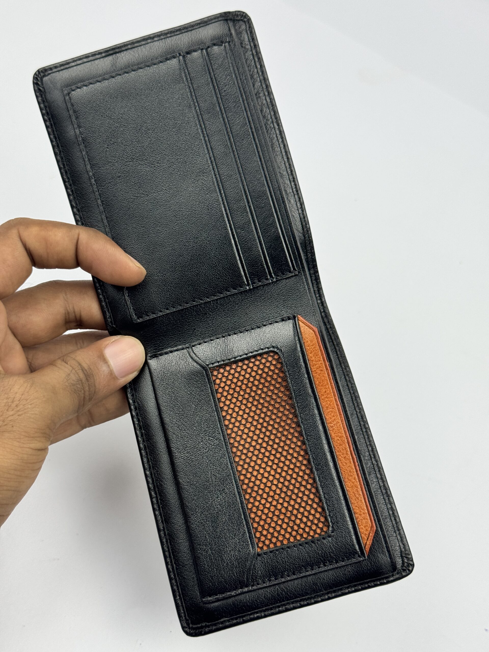 Manifiquo Men's Black Original Cow Leather Bifold Wallet