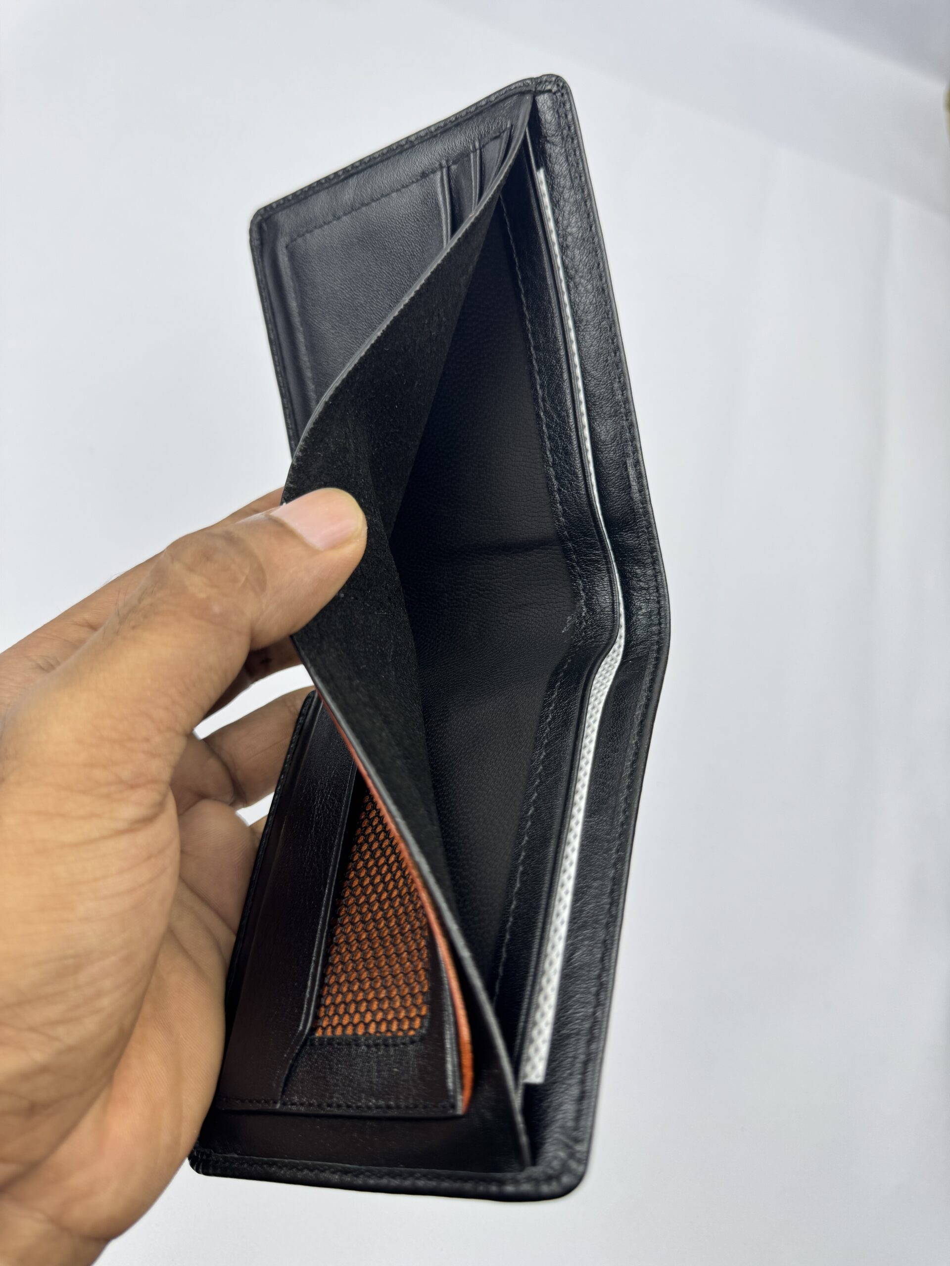 Manifiquo Men's Black Original Cow Leather Bifold Wallet - Image 5
