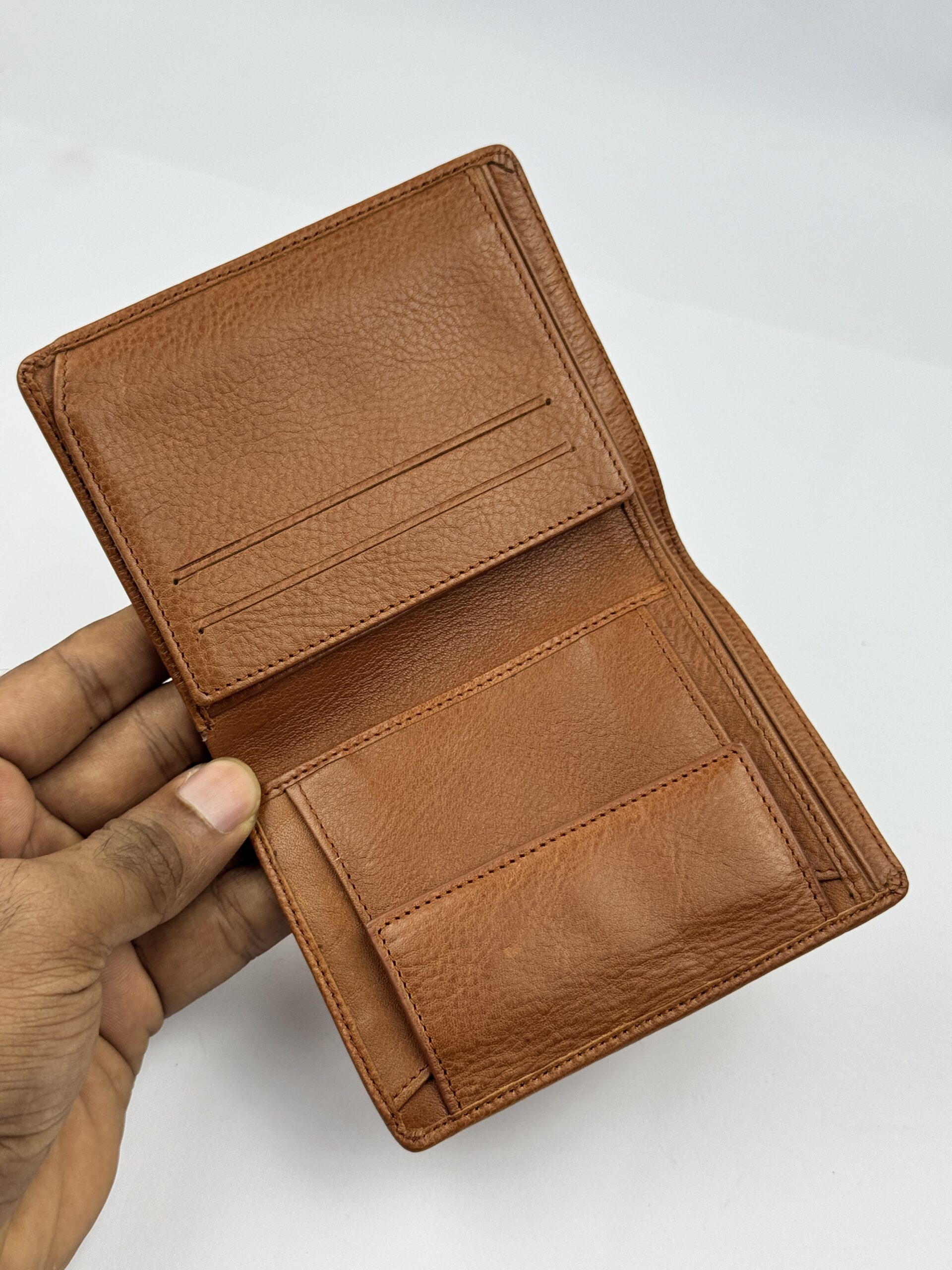 Manifiquo Tan Pebble-Grain Cow Leather Bifold Wallet