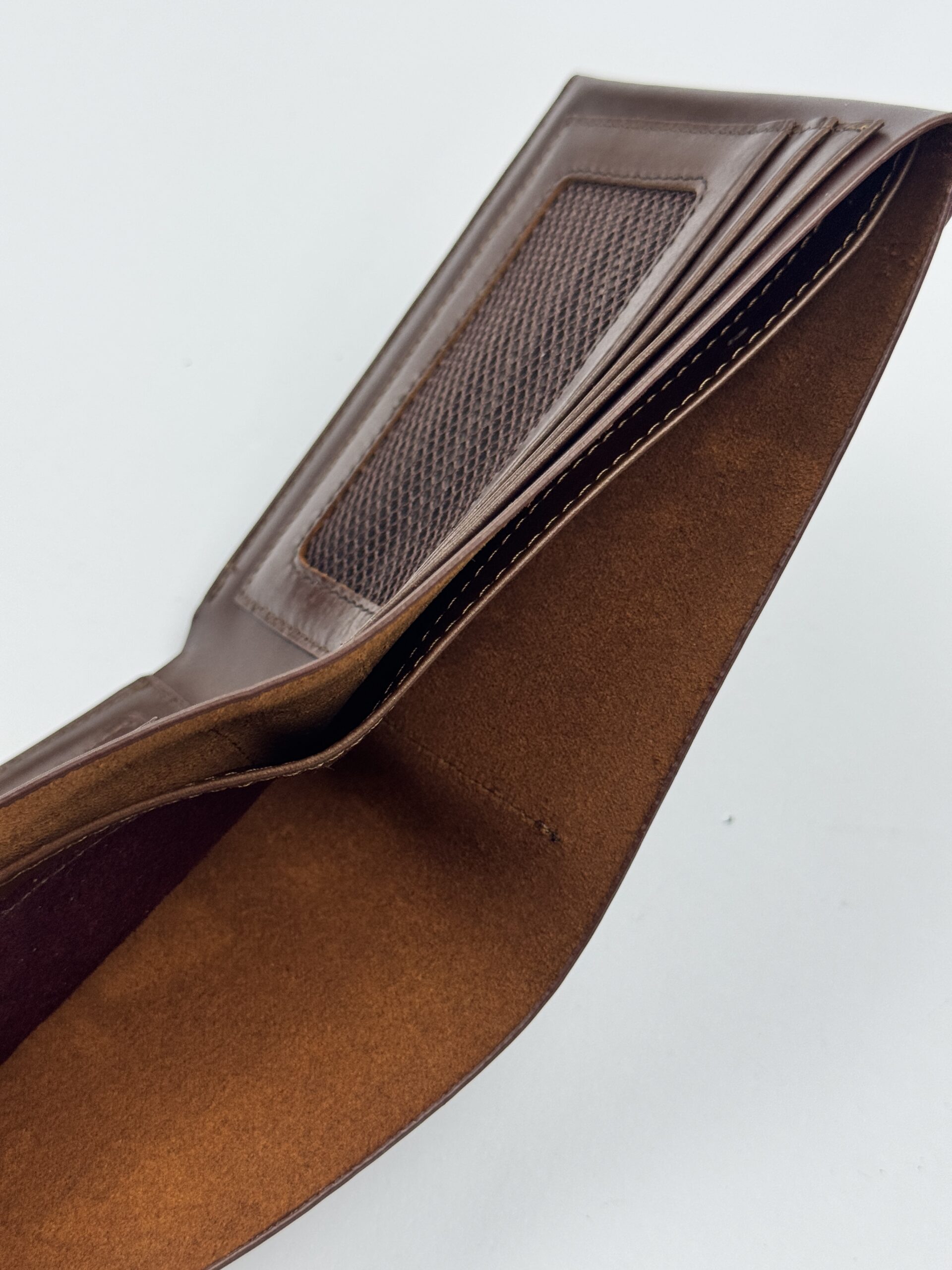 Manifiquo Premium Chocolate Leather Bi-Fold Wallet - Image 5